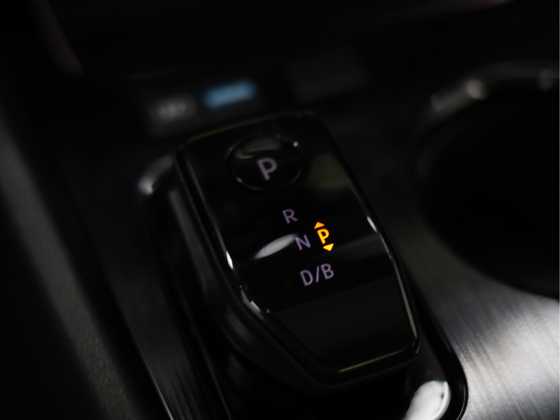 47307790-12.jpg