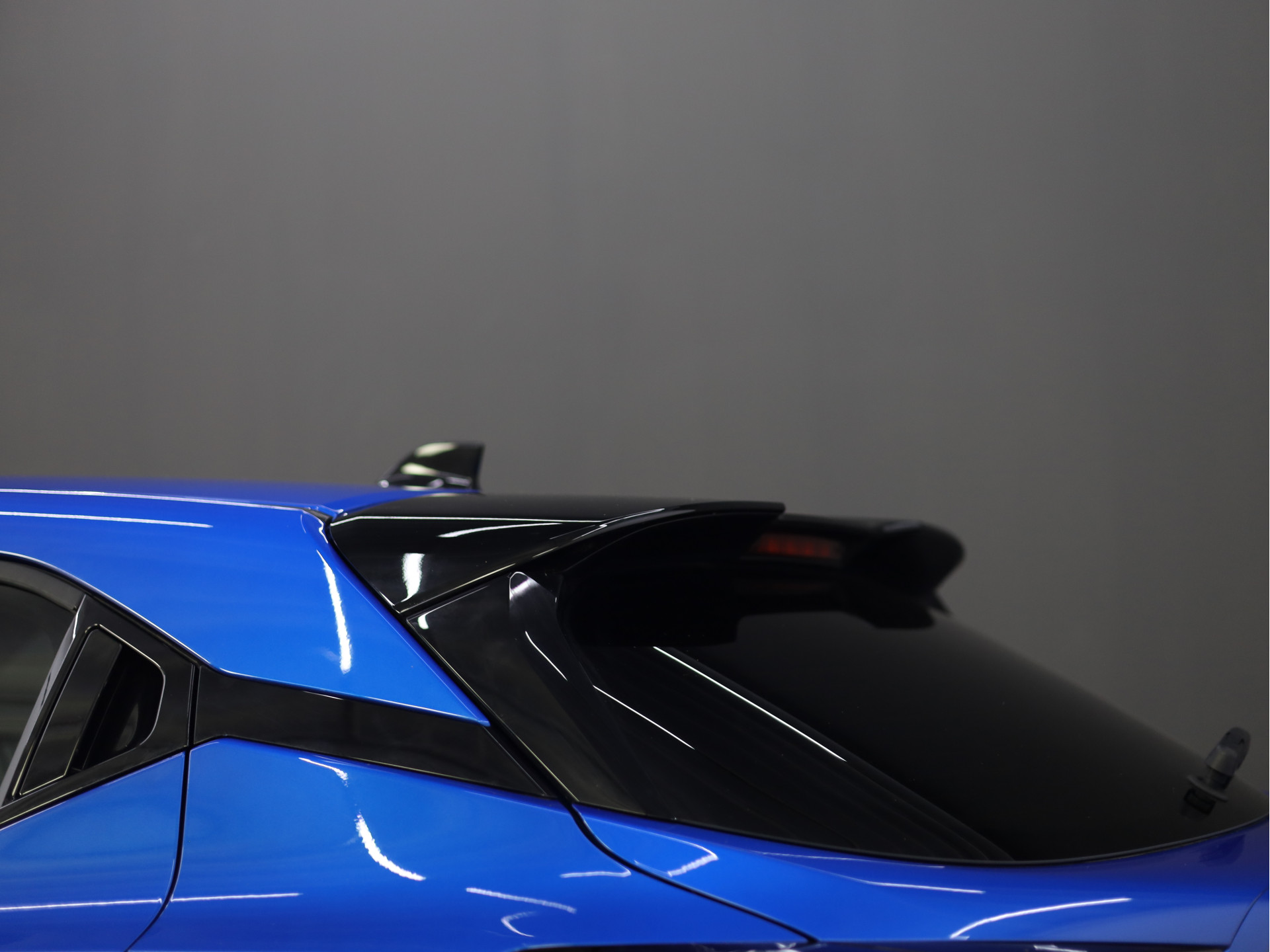 47374099-7.jpg
