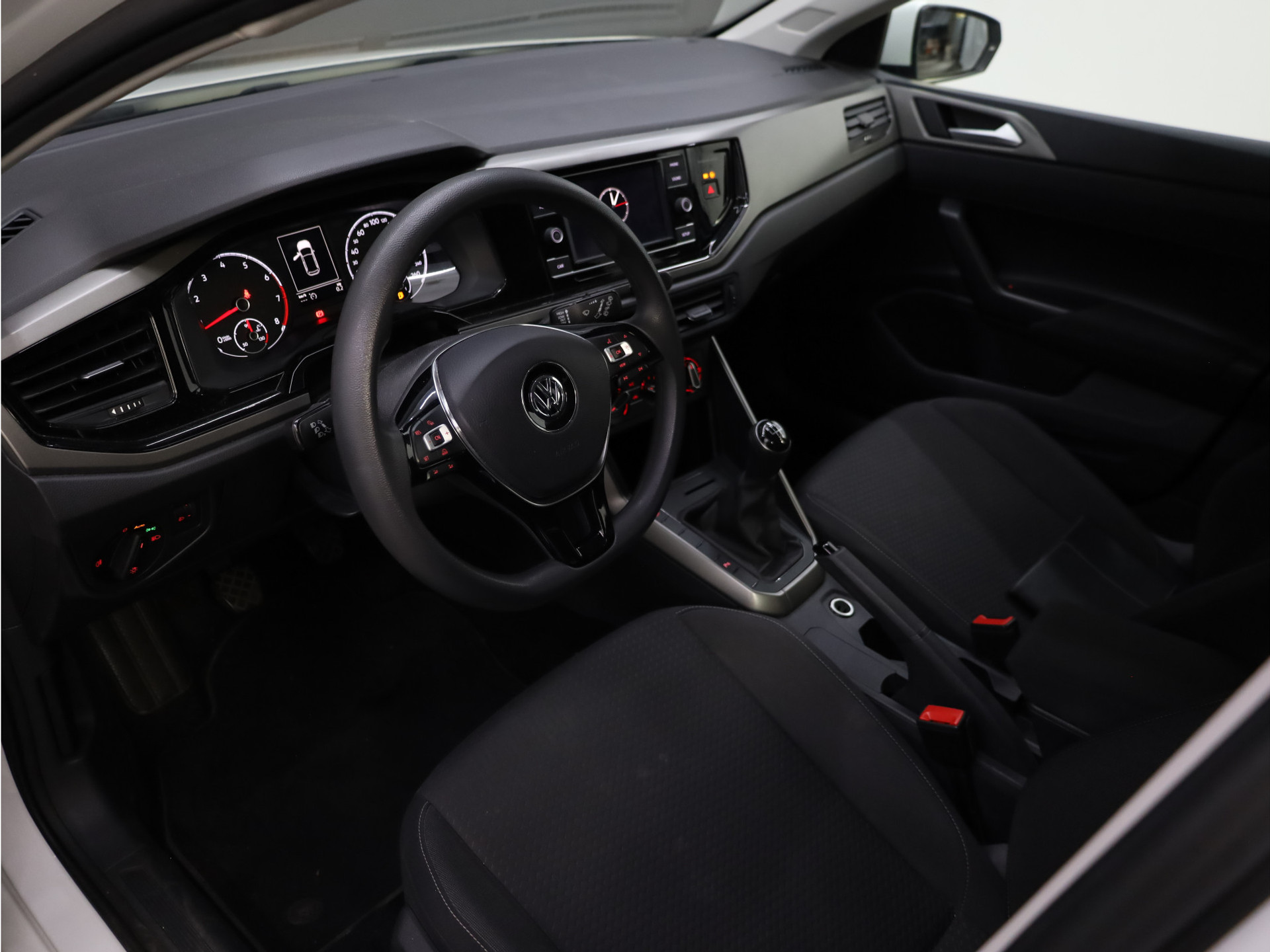 48402259-35.jpg