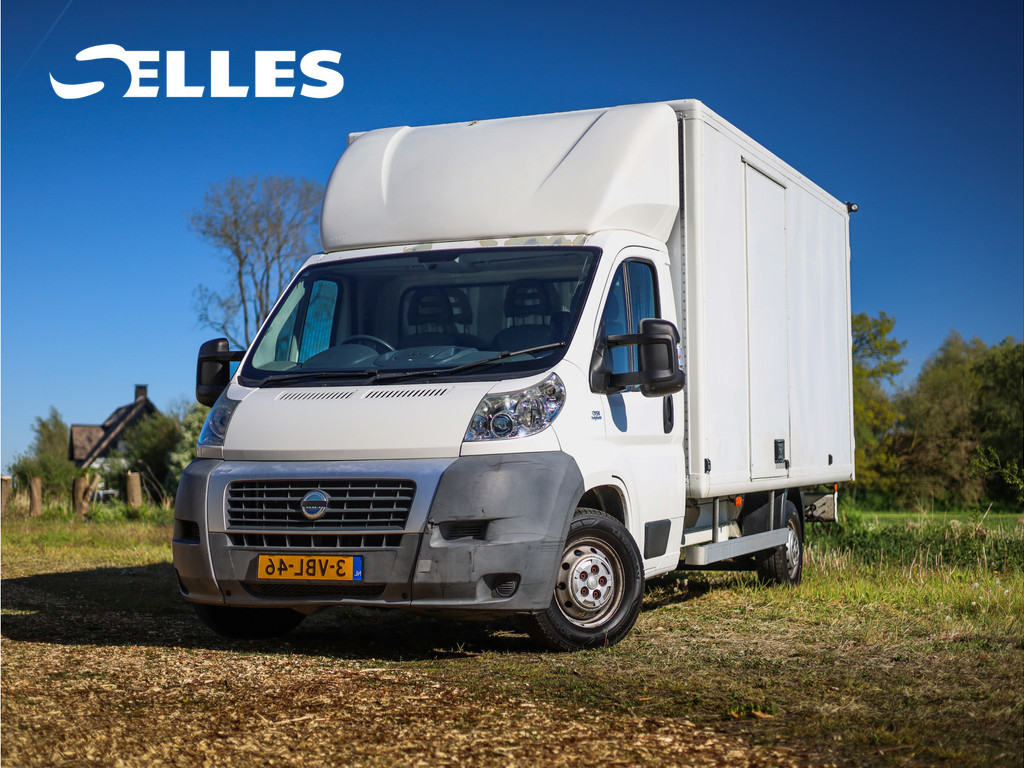 53185841